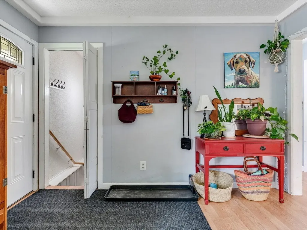 7 Mohawk Avenue Essex Junction VT 05451