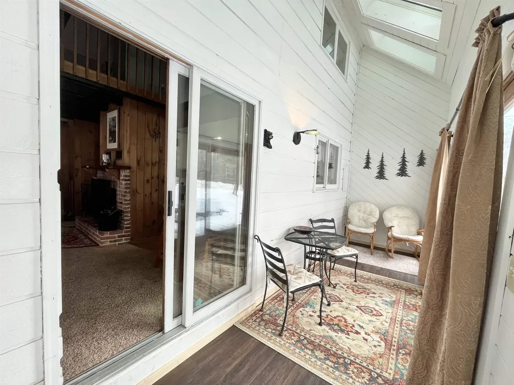 52A Suntec Loop Dover VT 05356