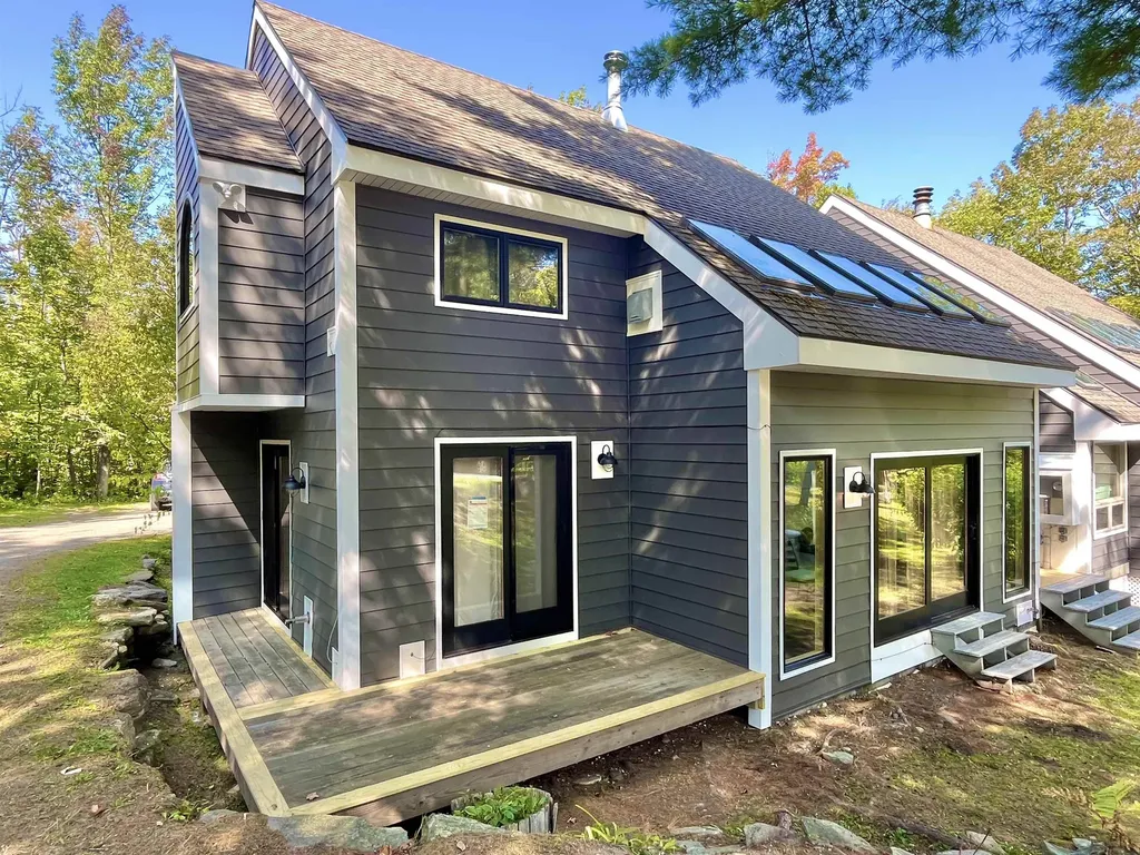 52A Suntec Loop Dover VT 05356