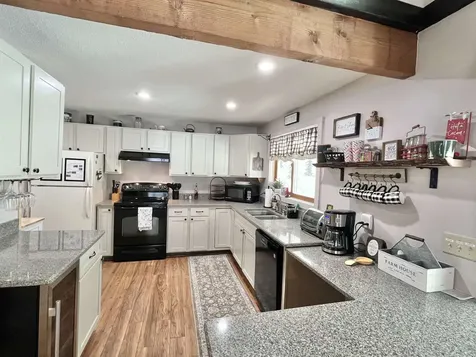 52A Suntec Loop Dover VT 05356