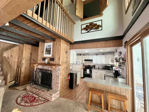 52A Suntec Loop Dover VT 05356