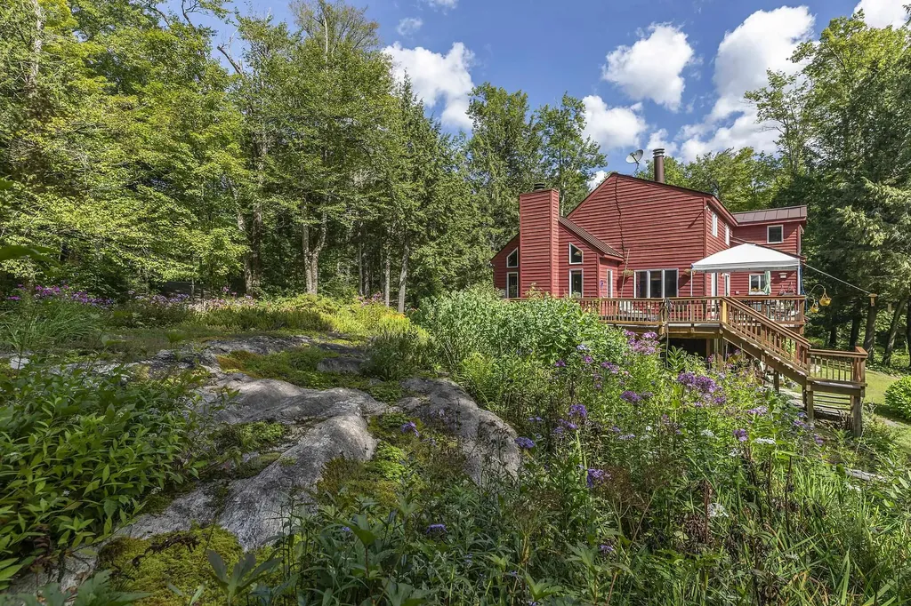 70 Hunter Lane Jamaica VT 05343