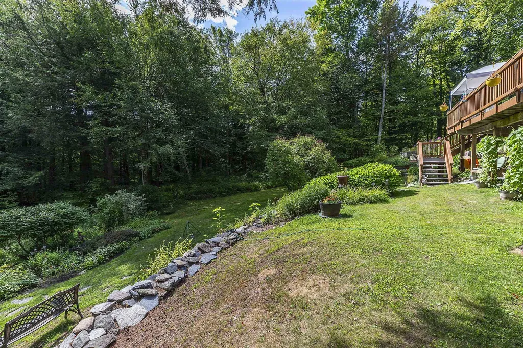 70 Hunter Lane Jamaica VT 05343