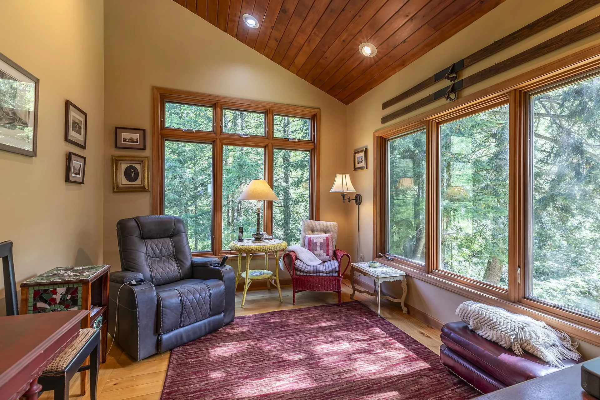 70 Hunter Lane Jamaica VT 05343