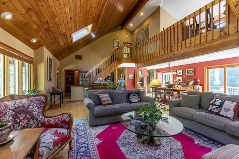 70 Hunter Lane Jamaica VT 05343