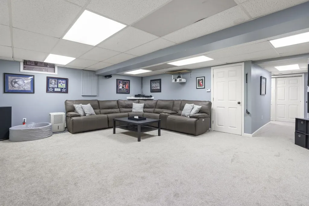 57 Peterson Circle Concord NH 03303
