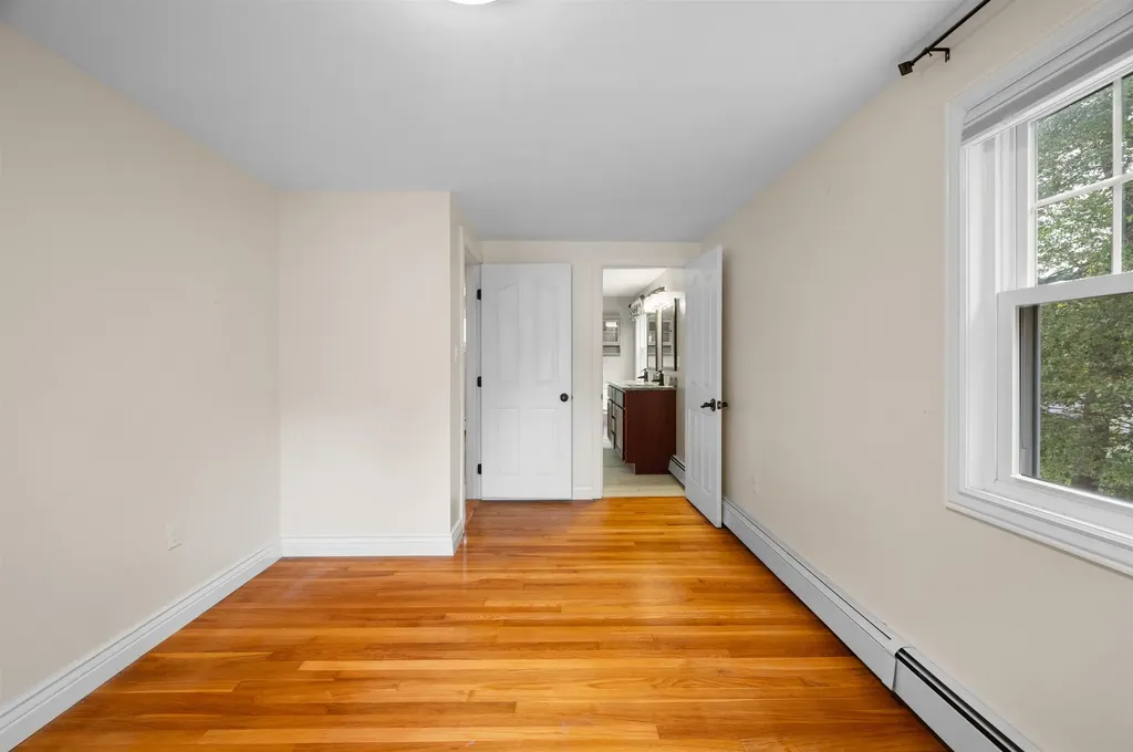 24 Milbern Avenue Hampton NH 03842