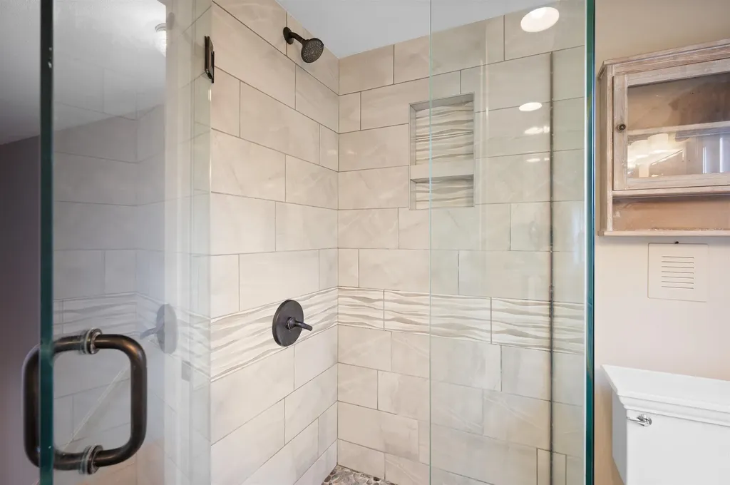 24 Milbern Avenue Hampton NH 03842