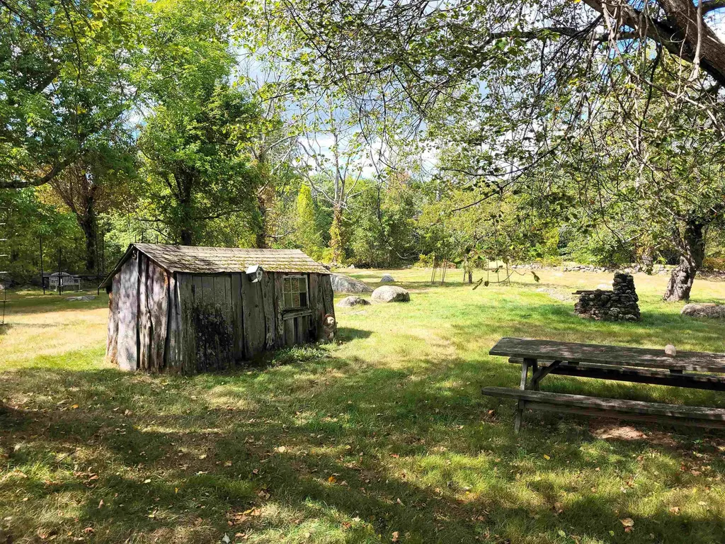 396 Flanders Memorial Road Weare NH 03281