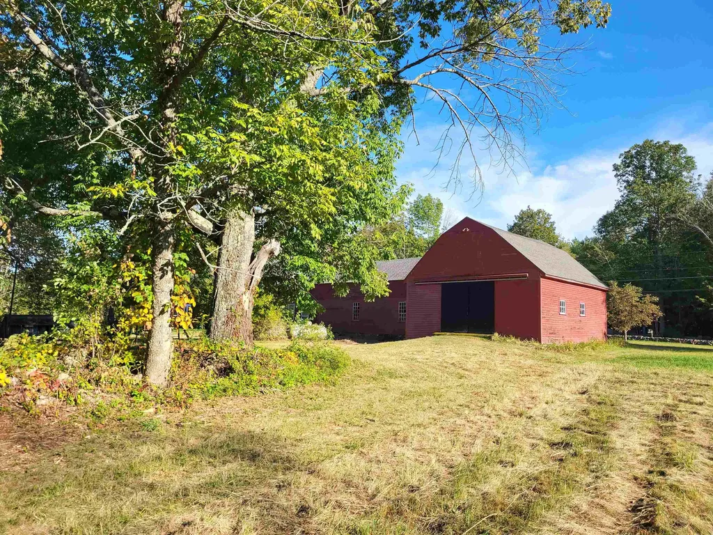 396 Flanders Memorial Road Weare NH 03281