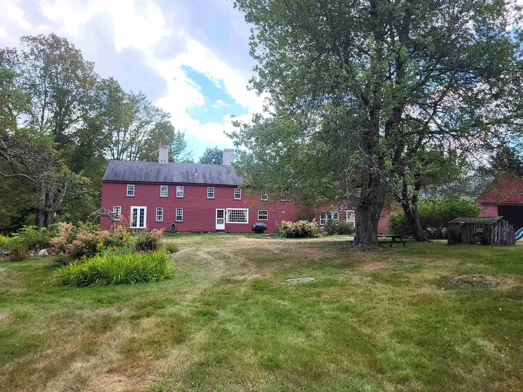 396 Flanders Memorial Road Weare NH 03281