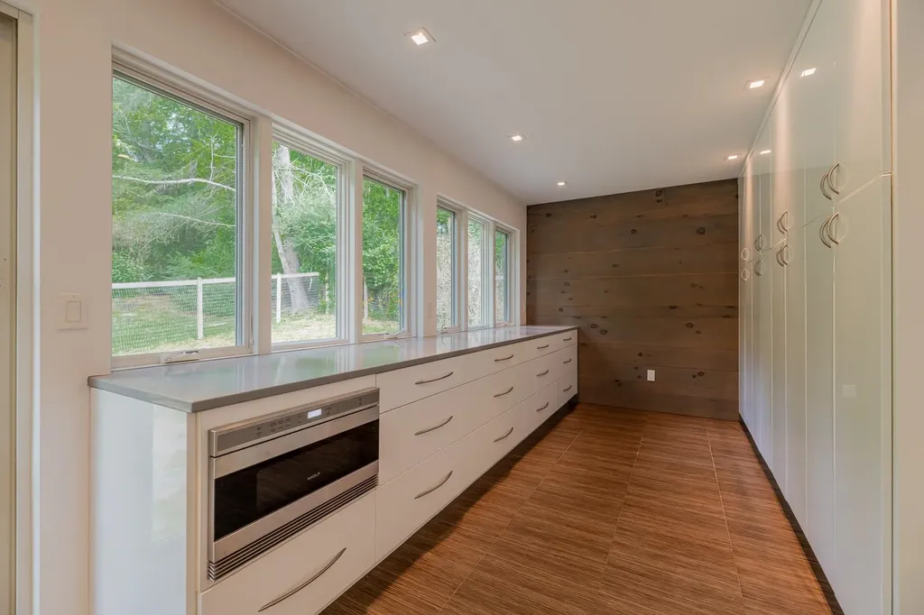 1439 Main Street Manchester VT 05255