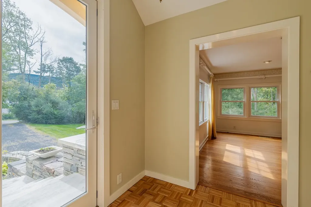 1439 Main Street Manchester VT 05255