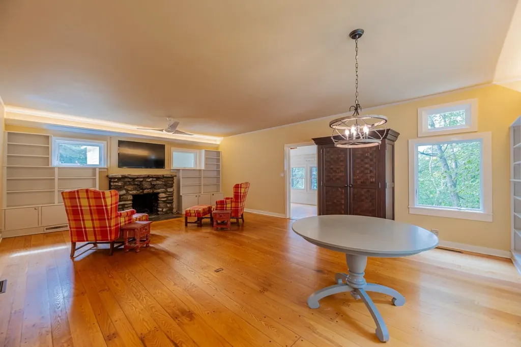 1439 Main Street Manchester VT 05255