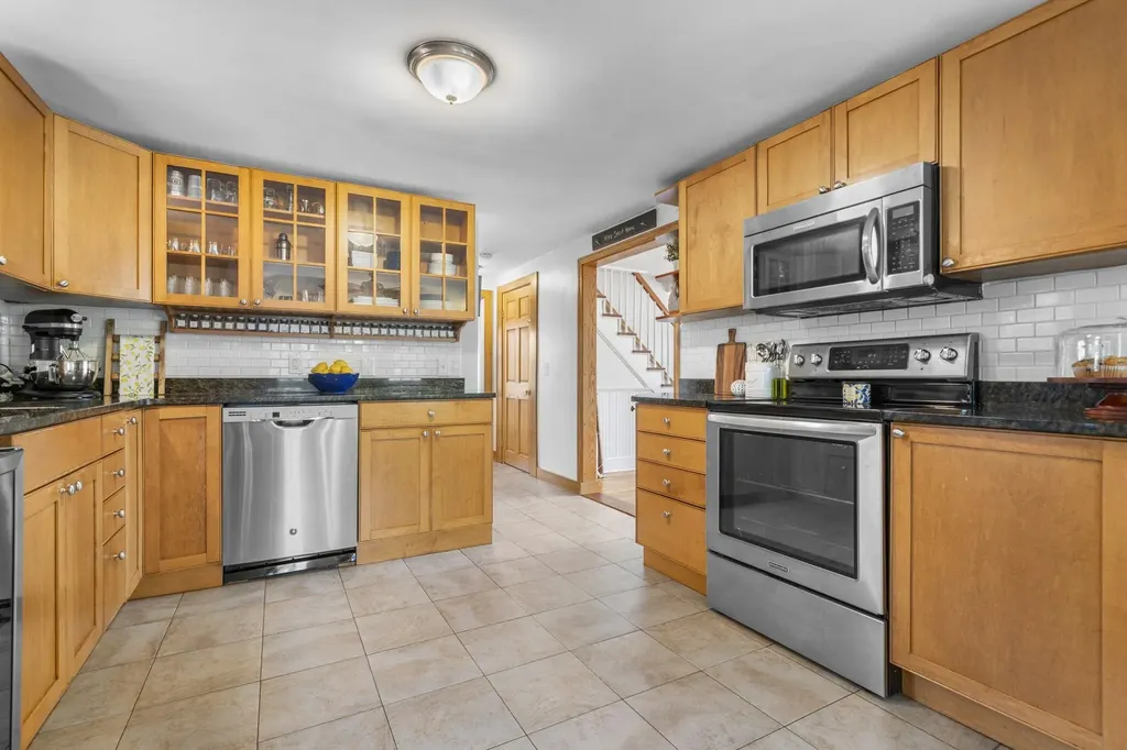 60 Bosse Avenue Manchester NH 03103
