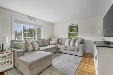 60 Bosse Avenue Manchester NH 03103