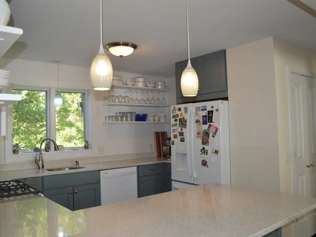422 Acorn Lane Shelburne VT 05482
