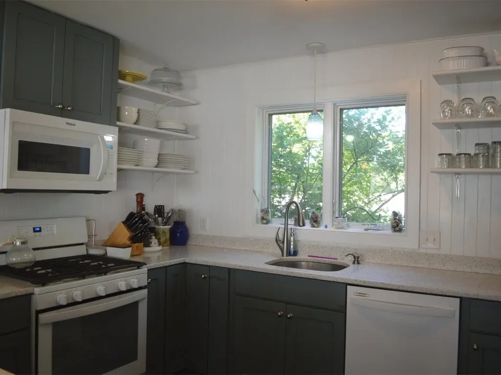 422 Acorn Lane Shelburne VT 05482