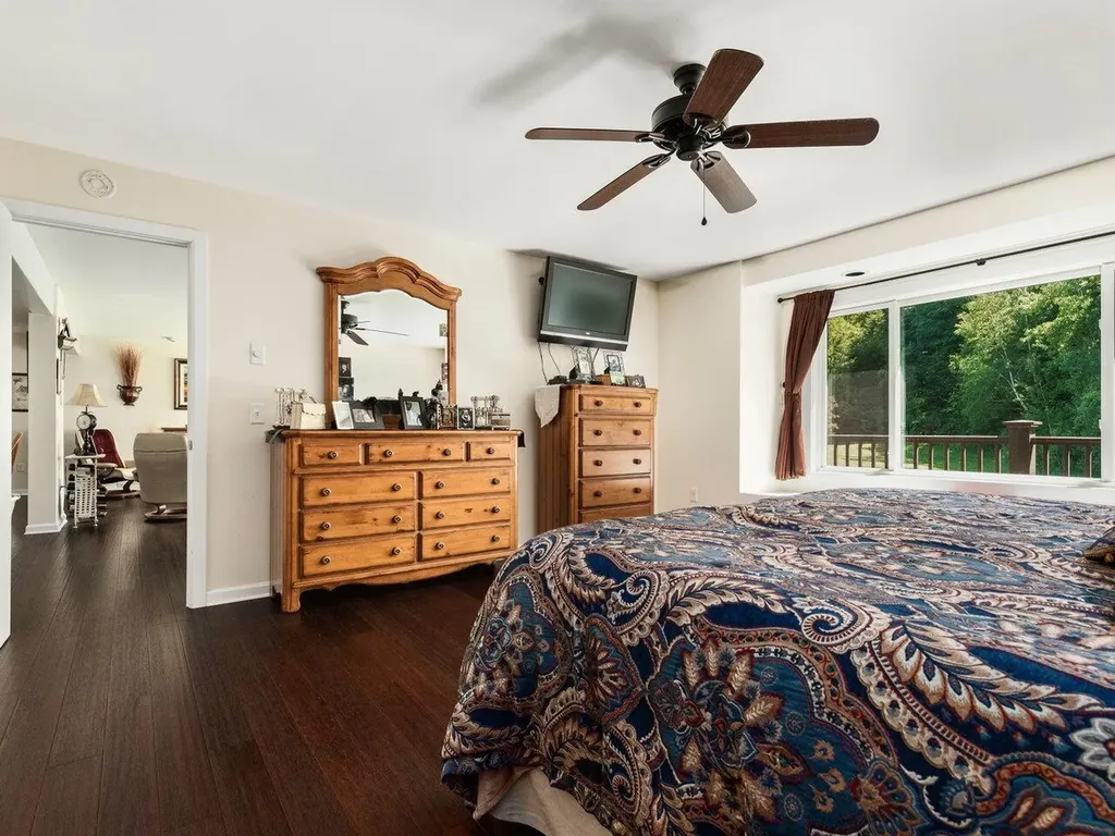 422 Acorn Lane Shelburne VT 05482