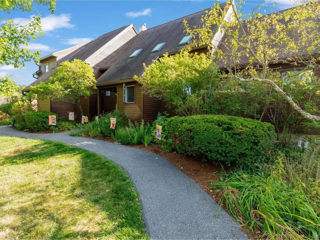 422 Acorn Lane Shelburne VT 05482