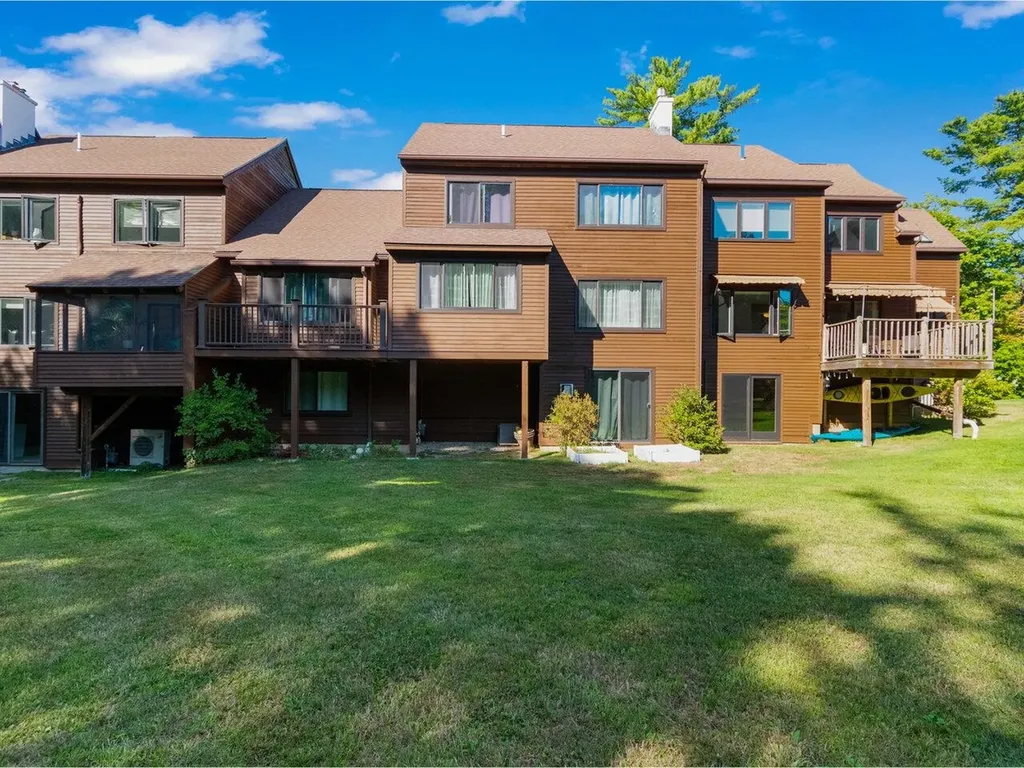 422 Acorn Lane Shelburne VT 05482