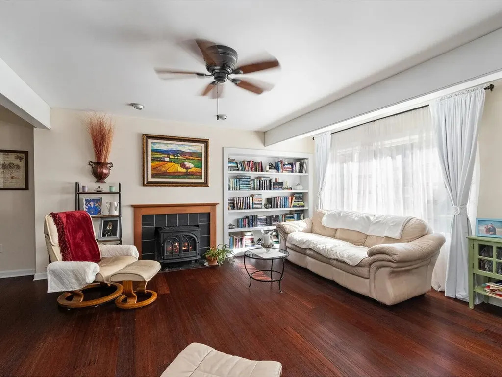 422 Acorn Lane Shelburne VT 05482