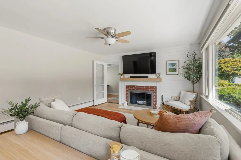 67 Hillcrest Drive Portsmouth NH 03801