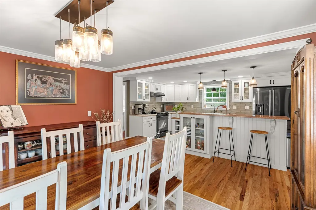 1 Belvina Circle Pelham NH 03076
