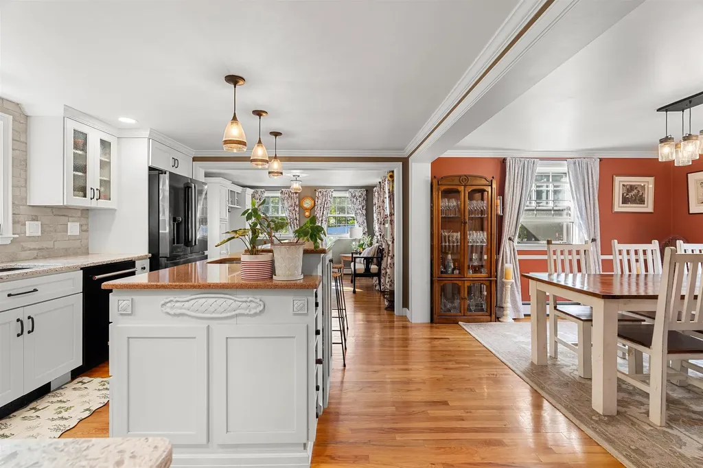 1 Belvina Circle Pelham NH 03076