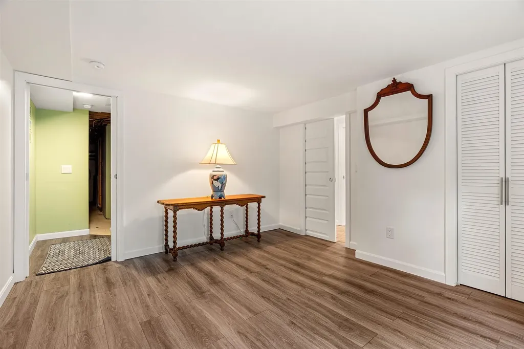 1 Belvina Circle Pelham NH 03076