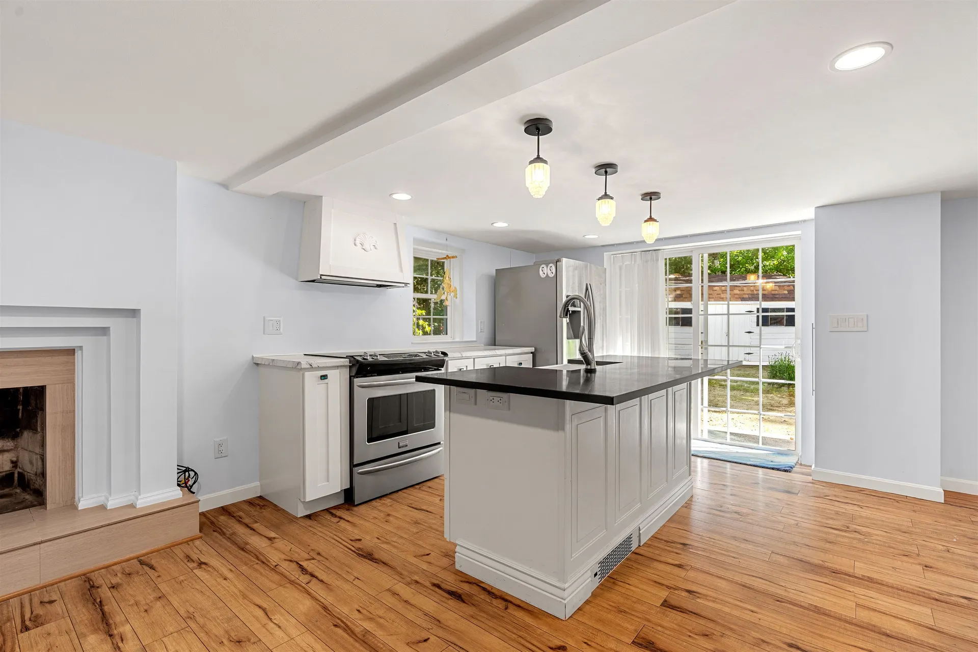 1 Belvina Circle Pelham NH 03076