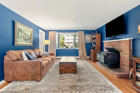 1 Belvina Circle Pelham NH 03076