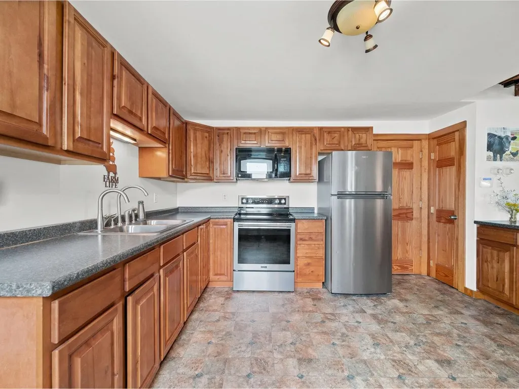 183 & 344 Morrie Road Washington VT 05675