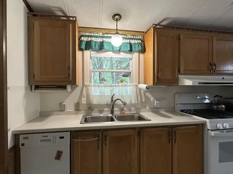 24 Rim Road Danville NH 03819