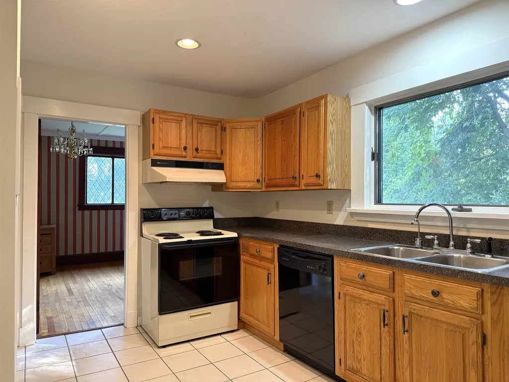 73 Cliff Street St. Johnsbury VT 05819