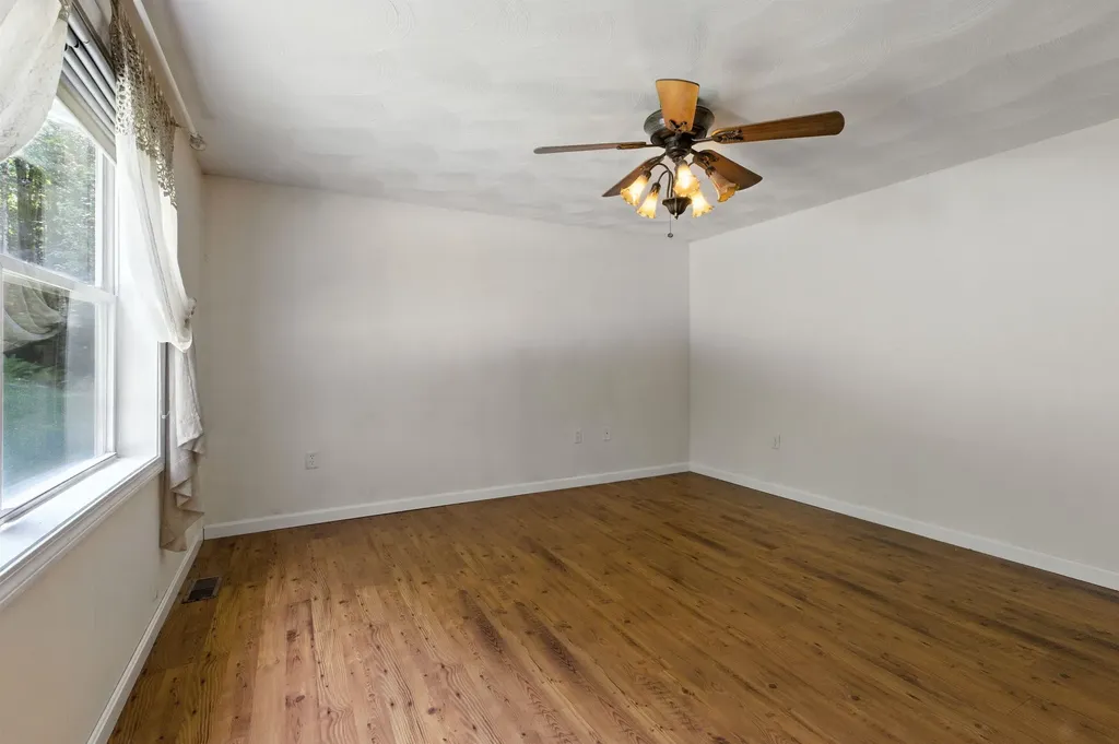 24 Cleveland Circle Washington NH 03280