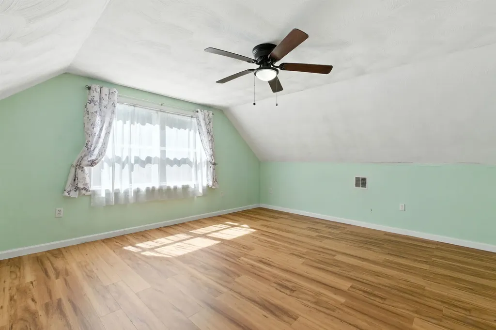 24 Cleveland Circle Washington NH 03280