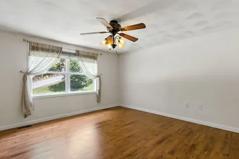 24 Cleveland Circle Washington NH 03280