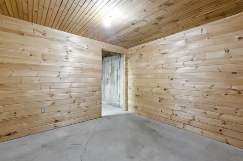 24 Cleveland Circle Washington NH 03280