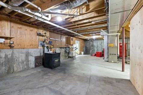 24 Cleveland Circle Washington NH 03280