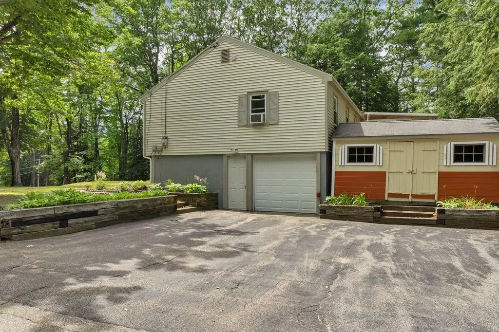 23 Mountain View Terrace Wakefield NH 03872