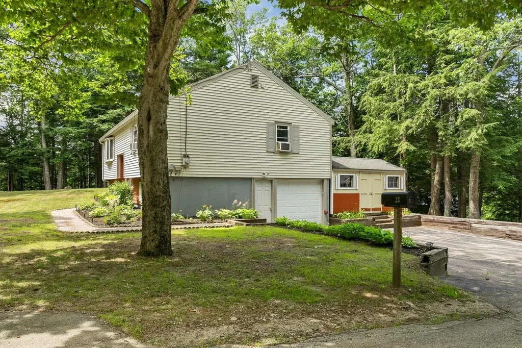 23 Mountain View Terrace Wakefield NH 03872