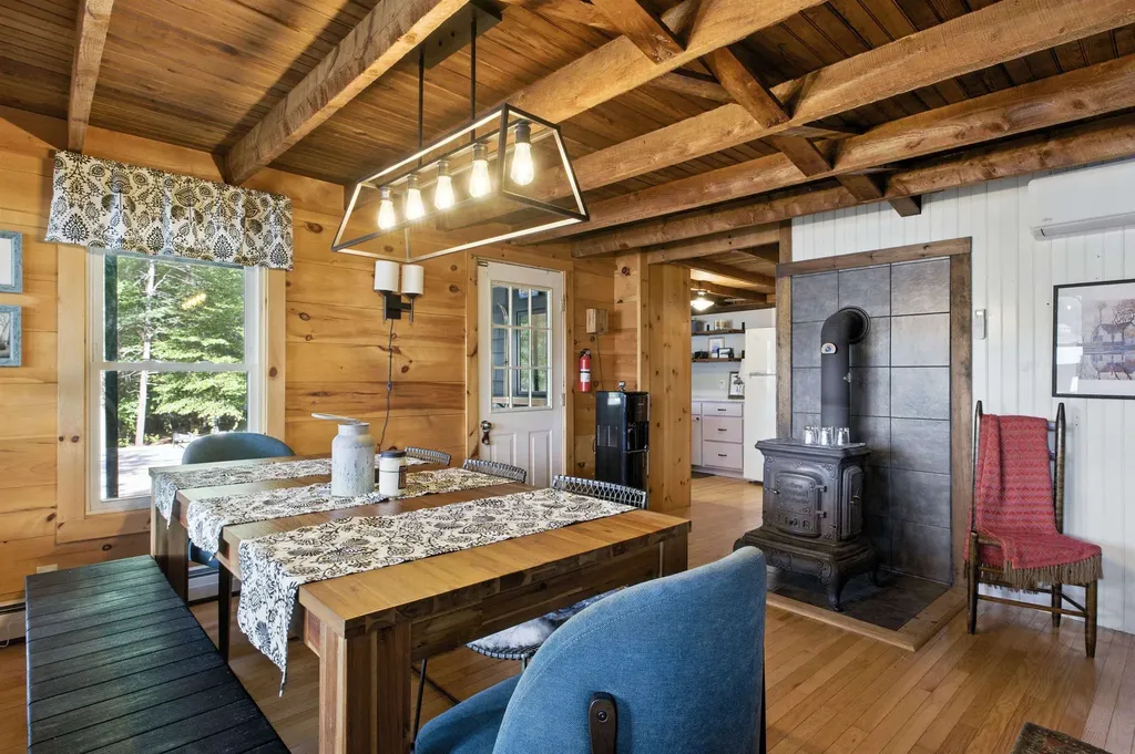 45 Crittenden Road Bradford NH 03221