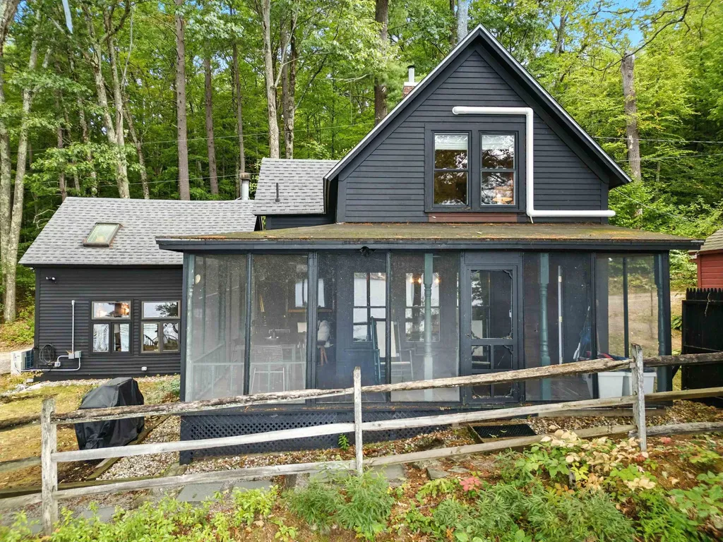 45 Crittenden Road Bradford NH 03221