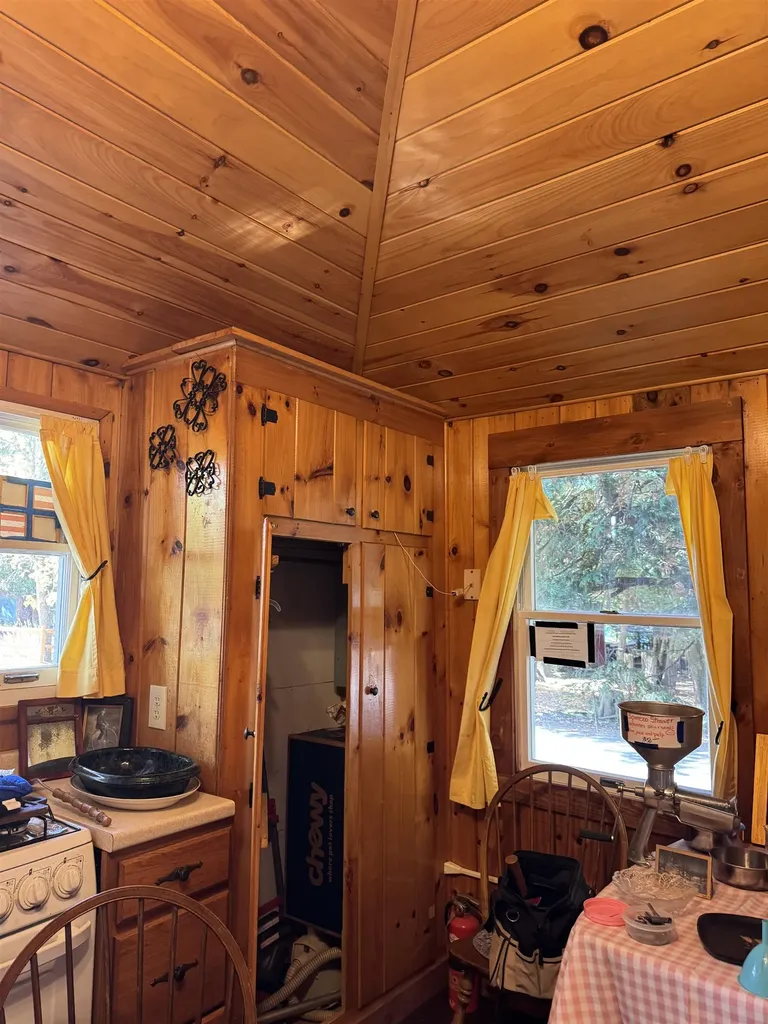 35 Hammond Shore Road Franklin VT 05457