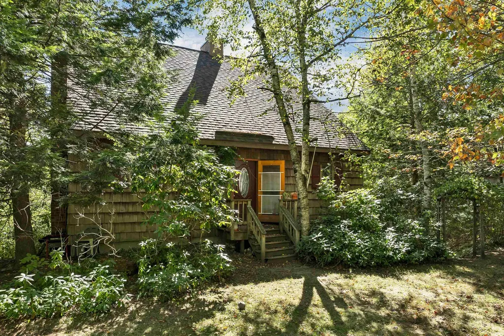 29 Mollie Road Bristol NH 03222