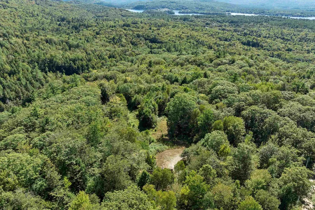 29 Mollie Road Bristol NH 03222