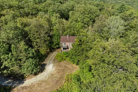 29 Mollie Road Bristol NH 03222