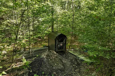 29 Mollie Road Bristol NH 03222