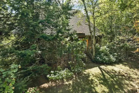 29 Mollie Road Bristol NH 03222